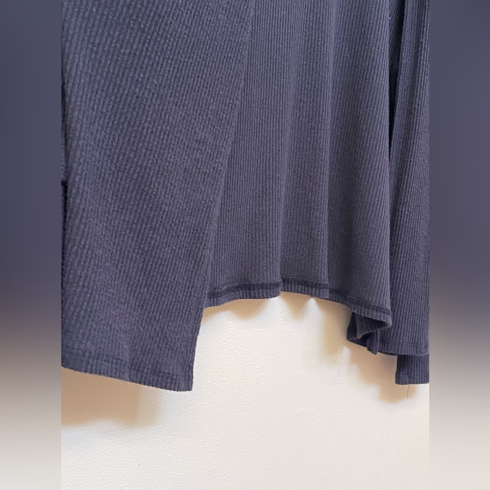 Everly Ruffle Sleeve Cardigan - Picture 7 of 8
